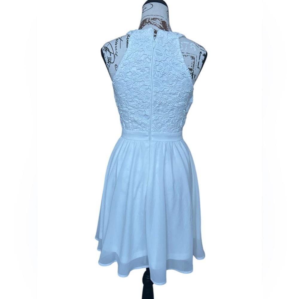 Lulu’s NWOT white lace top mini skater dress size XS - Picture 4 of 12